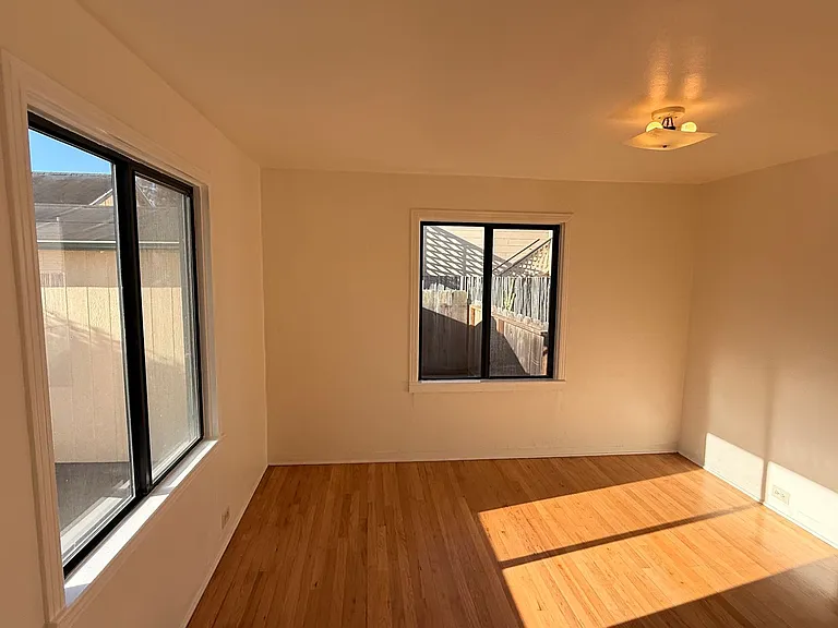 1462 Hilby Ave — Photo 12
