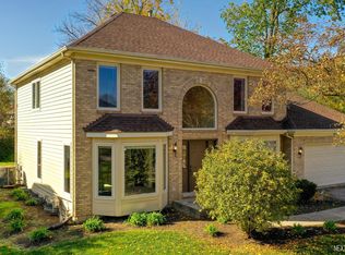 1060 Knollwood Ln, West Chicago, IL 60185