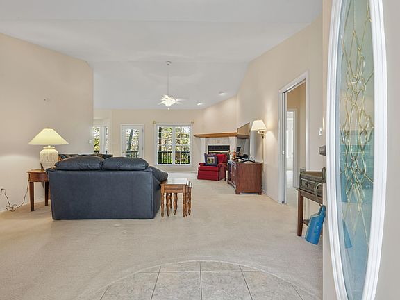 5th image of 20 Hanares Ln