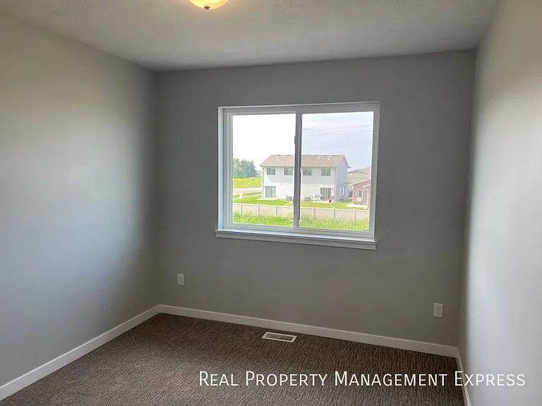 9666 W Tunis Dr — Photo 13