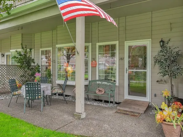13775 SW Scholls Ferry Rd APT 107, Beaverton, OR 97008