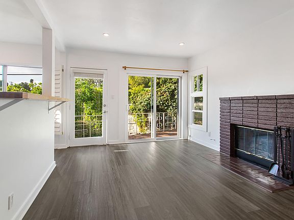 3rd image of 6916 Paseo Del Serra