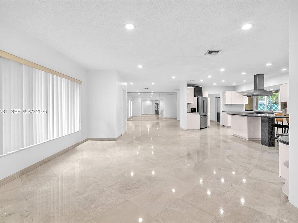 1st image of 3441 N Hills Dr