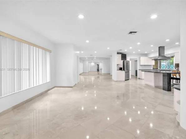 3441 N Hills Dr, Hollywood, FL 33021
