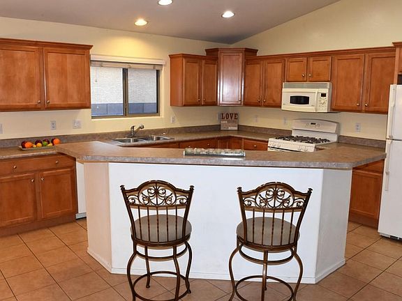 3rd image of 6890 W Quailwood Way