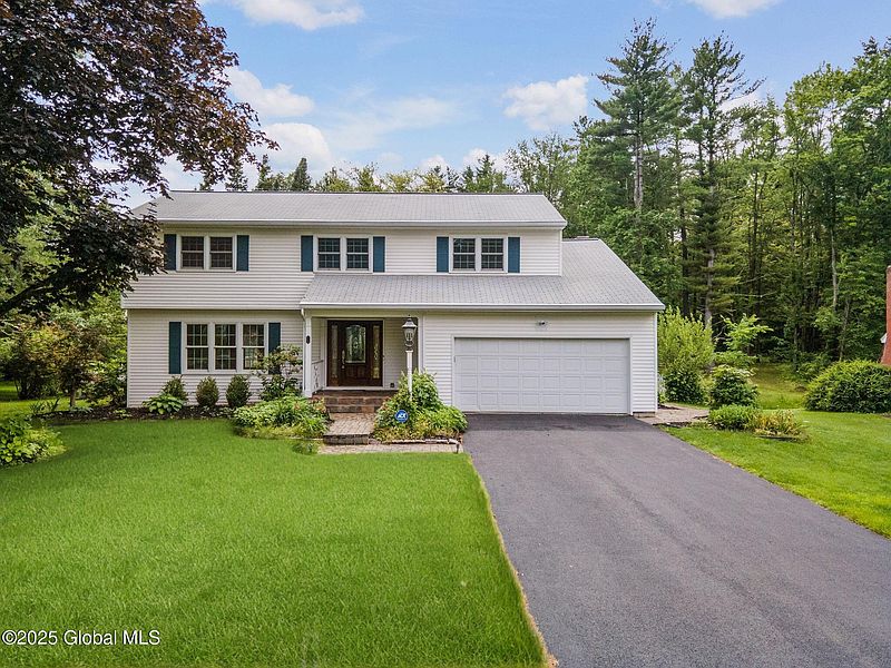 3rd image of 11 Boylston Drive
