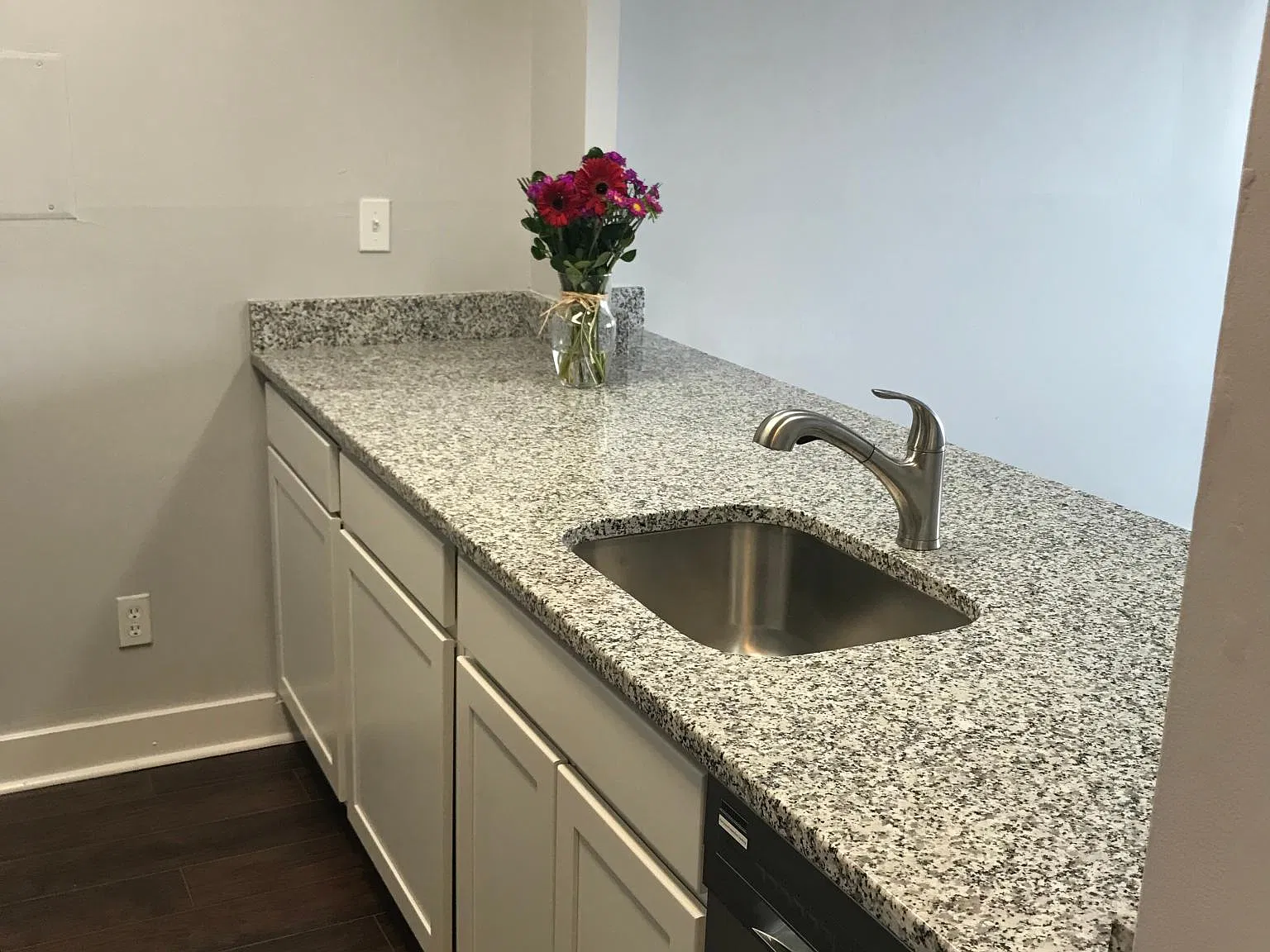 1 bed, 600 sqft, $1,785 — Photo 3