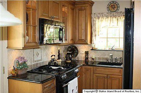 2nd image of 6 Wilson Ave
