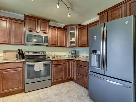 5th image of 40782 W Thornberry Ln