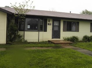 506 Robinson St, Earlville, IL 60518