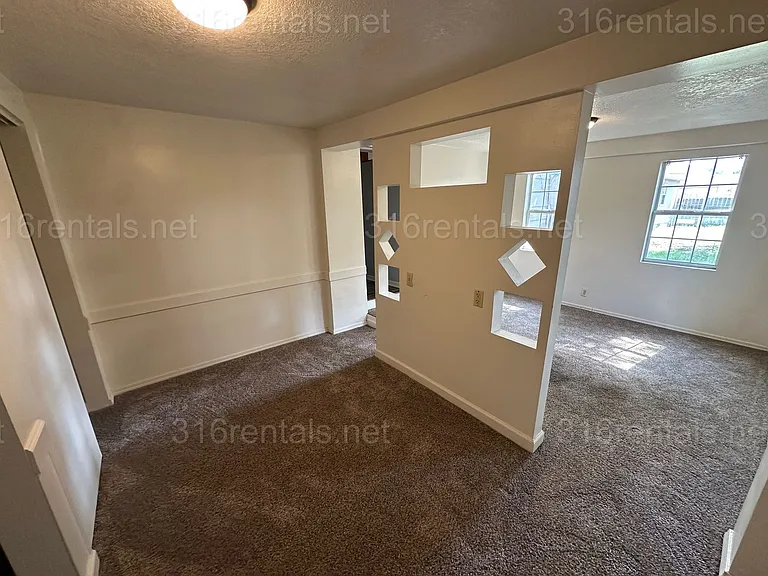 1748 S Meridian Ave — Photo 18