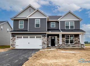 1034 Stoneleigh Rd, Perrysburg, OH 43551