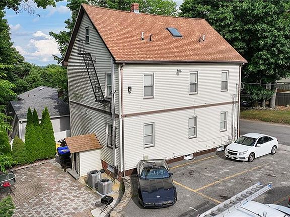 3rd image of 48 Paolino St