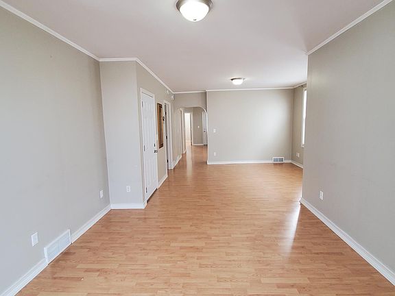 5th image of 734 South St APT 2