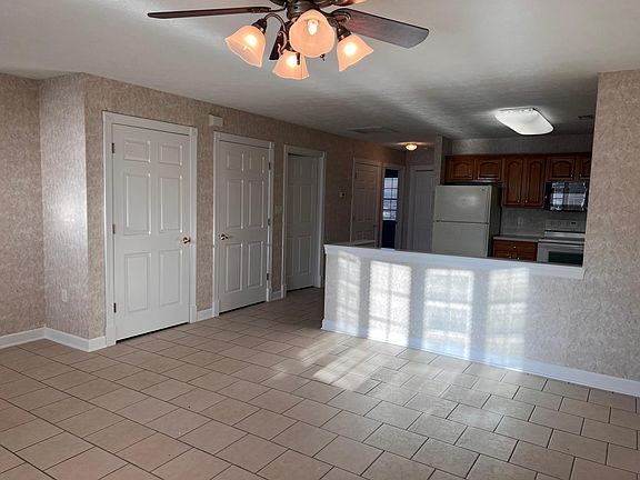 3rd image of 14270 Shelby Cir