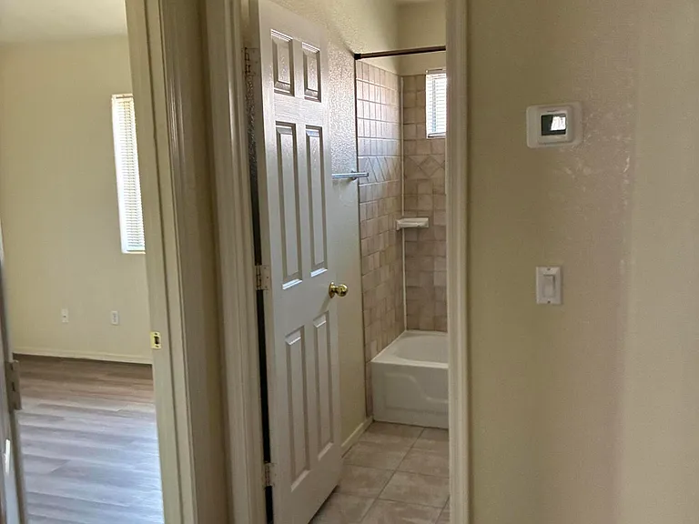 1074 N Saguaro St — Photo 14