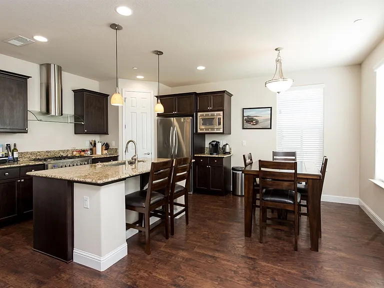 11333 N Blue Sage Ave — Photo 3