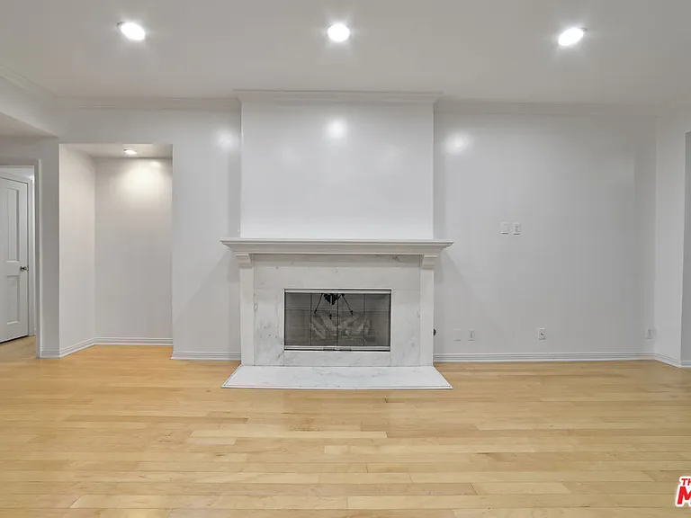 11939 Gorham Ave #105 — Photo 12