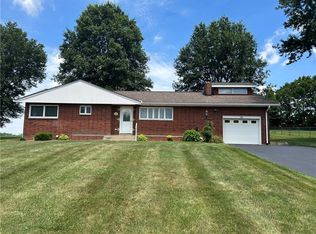 139 Oglevee Ln, Connellsville, PA 15425
