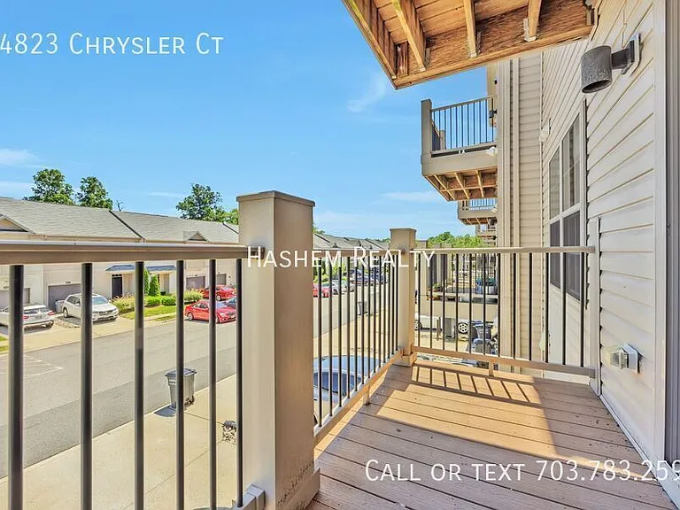 14823 Chrysler Ct — Photo 18