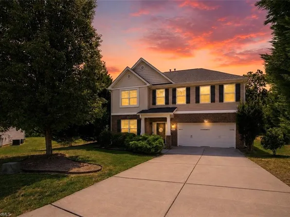2683 Wellfleet Dr, High Point, NC 27265