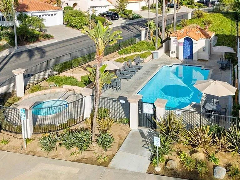 1423 Portofino Dr — Photo 43