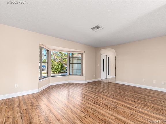 3rd image of 1414 SE Merion Ct