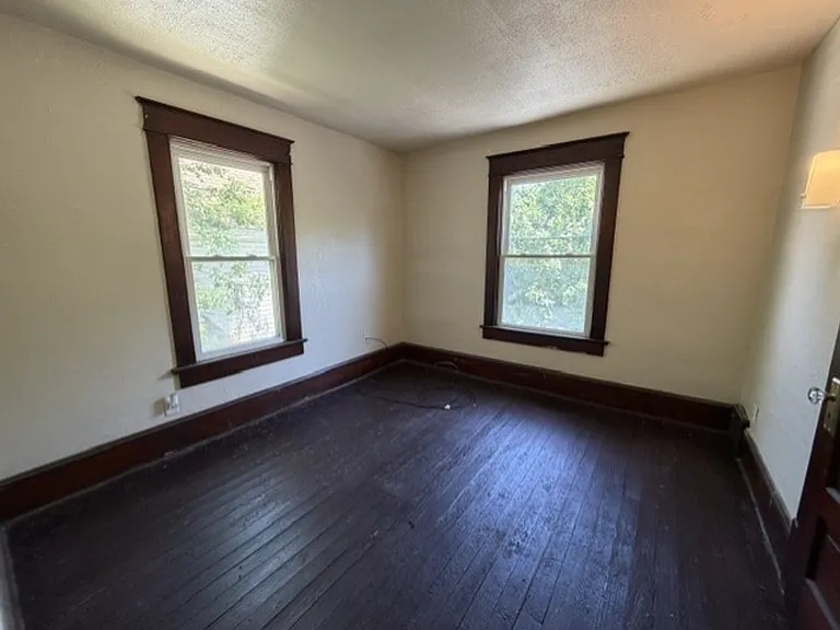 768 Beardsley St — Photo 13