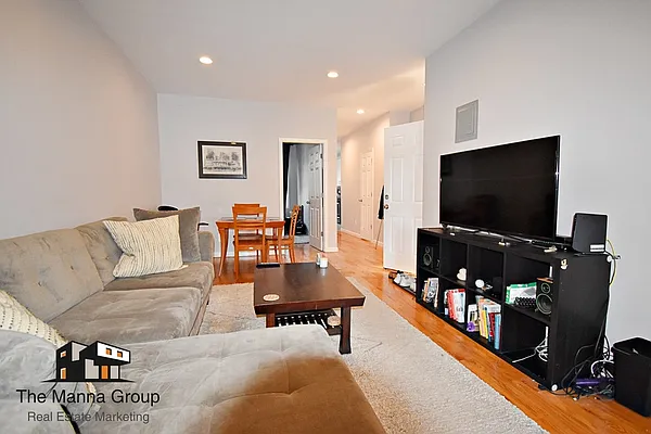 Rented by Bold New York | media 9