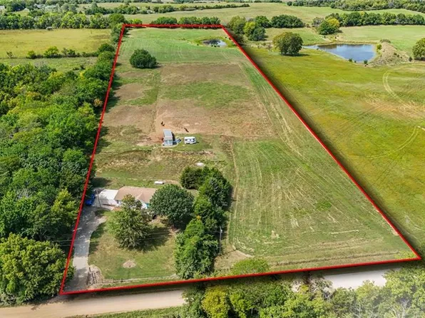 1707 Wild Horse Rd, Lawrence, KS 66044