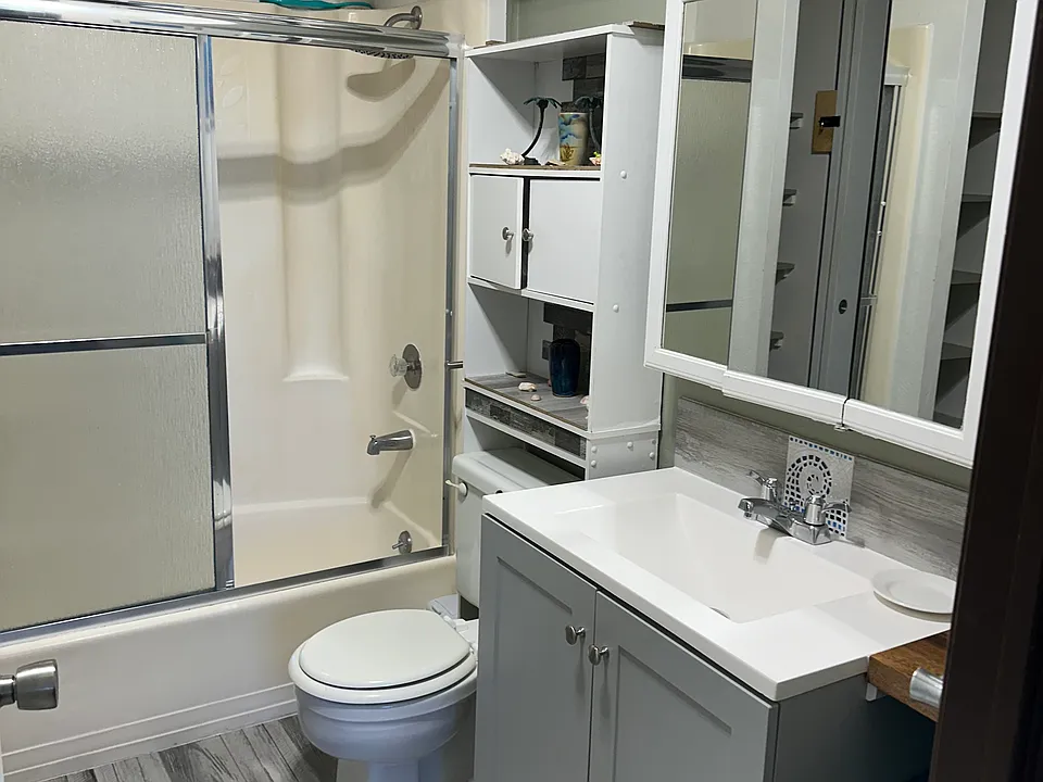 493 Pio Dr #206