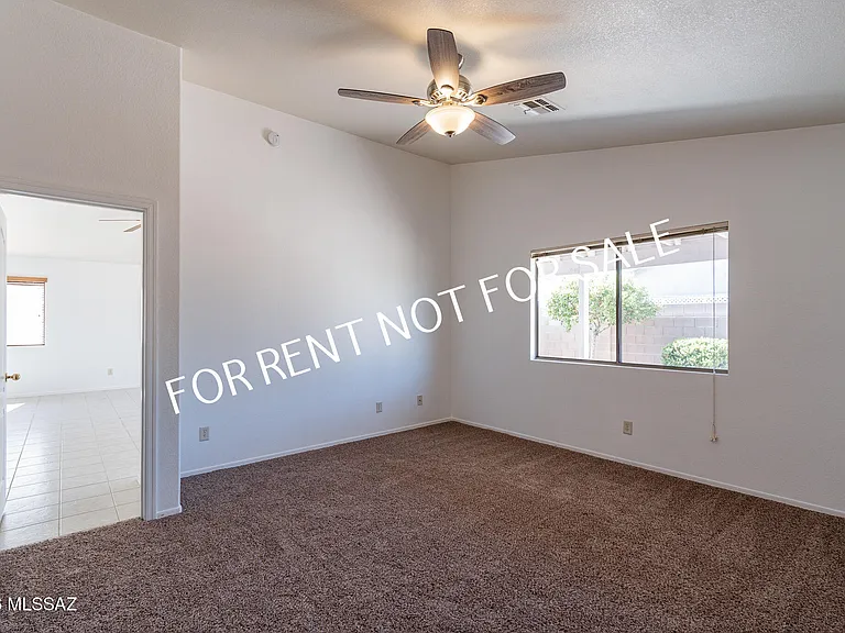 2439 W Rousseau St — Photo 23