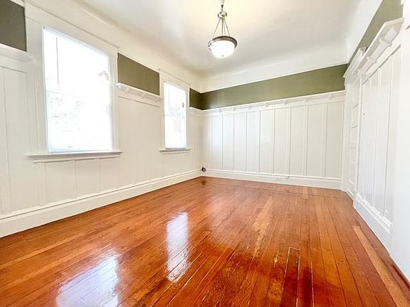 2nd image of 47 Lexington St