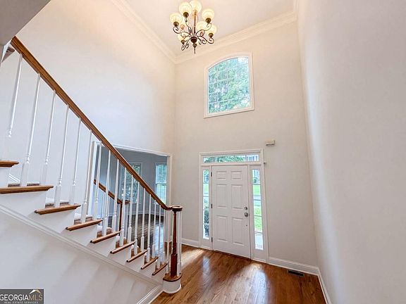2nd image of 685 Jefferson Pl