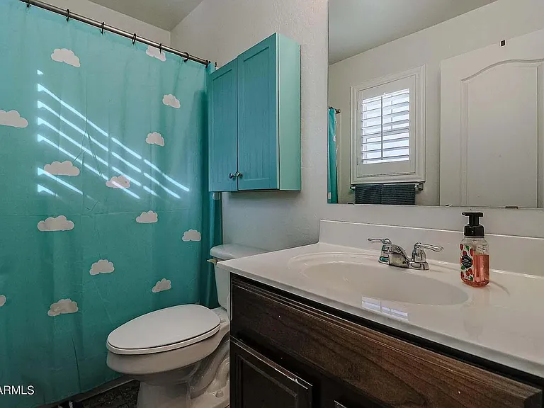 2896 N Claire Dr — Photo 23