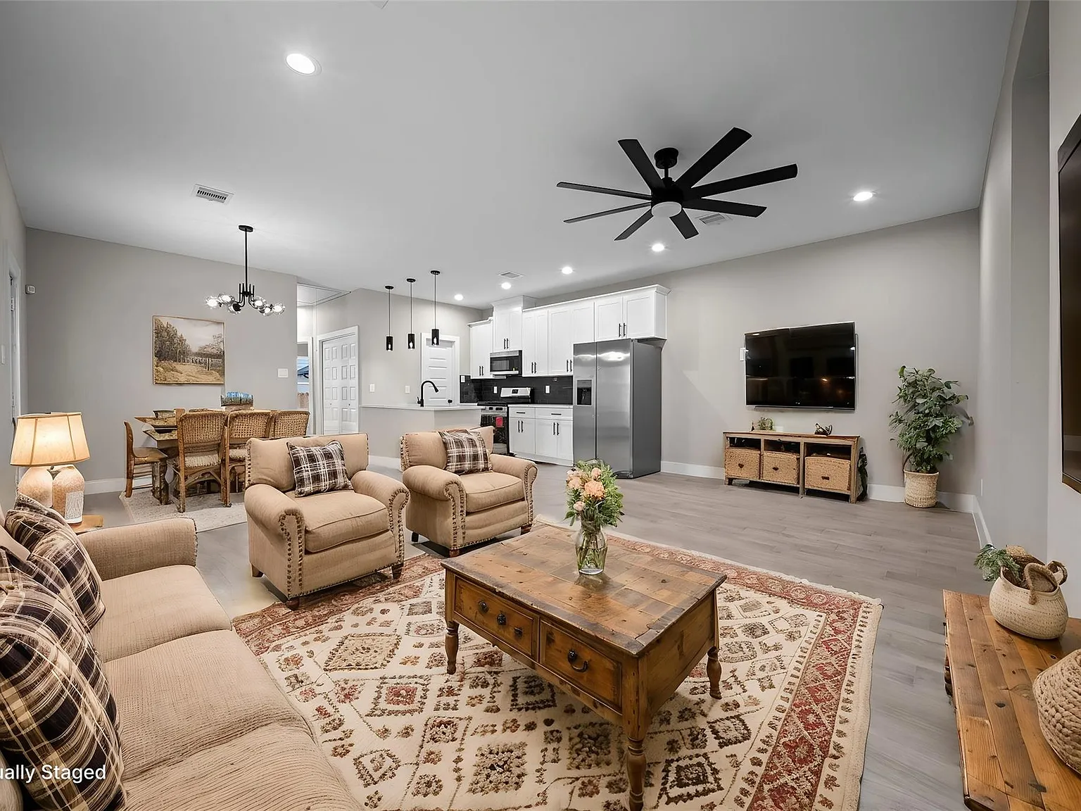 3 bed, 2.0 bath, 1325 sqft, $1,675 — Photo 4
