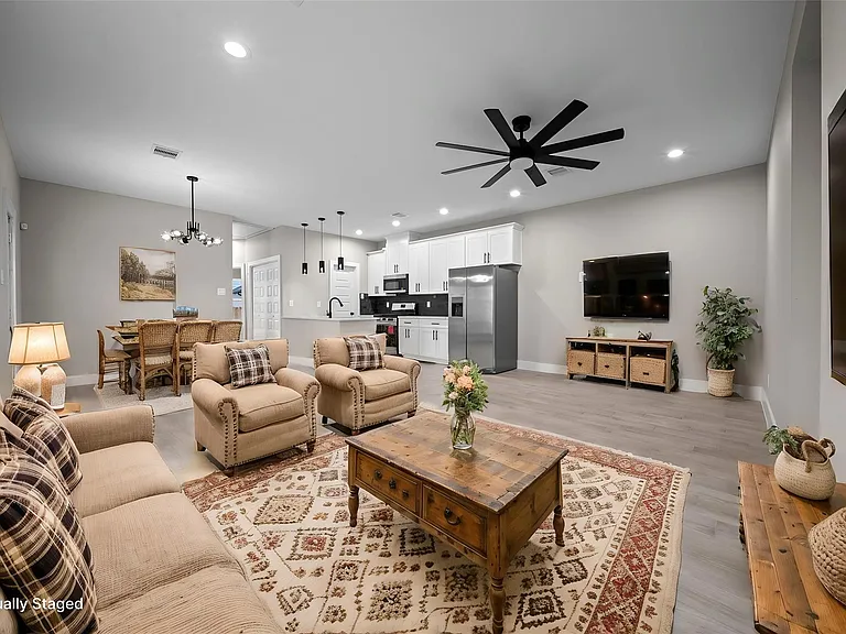 929 Green Meadow Ln #B — Photo 24