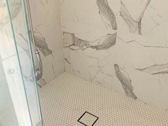 5th image of 913 Pico Blvd APT 1