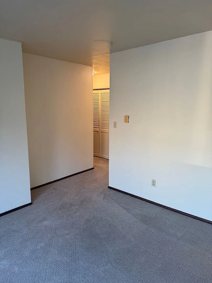 Molokai Apartments — Photo 3