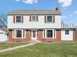 1210 S Grandview Ave, Dubuque, IA 52003