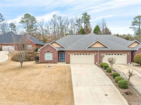 201 Falling Leaf Ln, Auburn, AL 36832