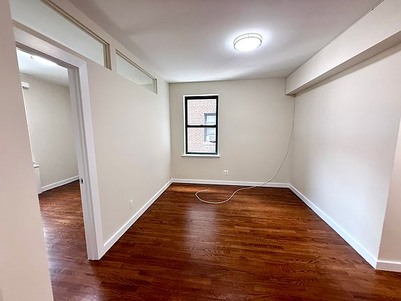 3rd image of 4746 40th St APT 3D