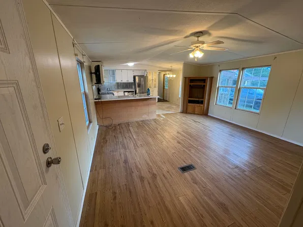 1230 Wilson Memorial Trl, Vernon Hill, VA 24597