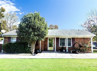 2446 Sam Newell Rd, Matthews, NC 28105