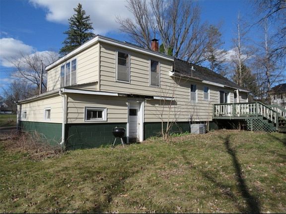 3rd image of 210 Park St W
