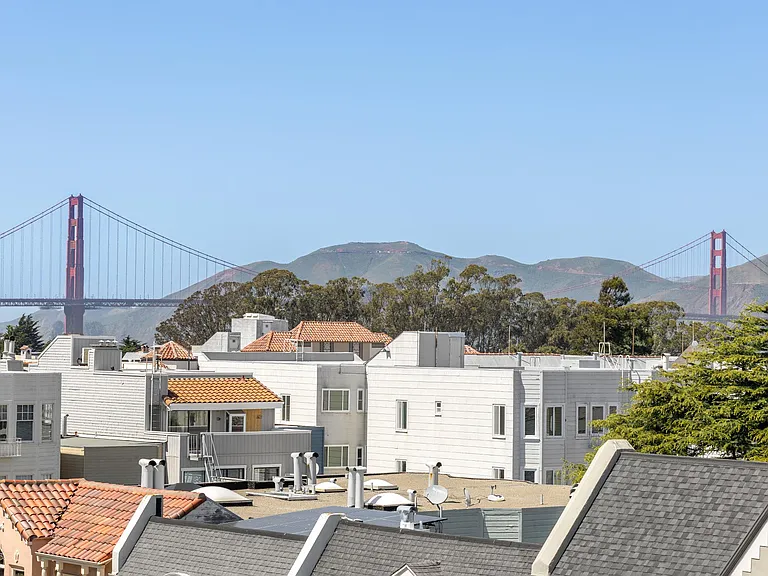 2101 Beach St — Photo 7