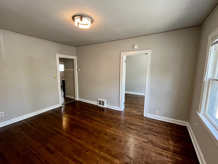 2479 N Dousman St — Photo 7