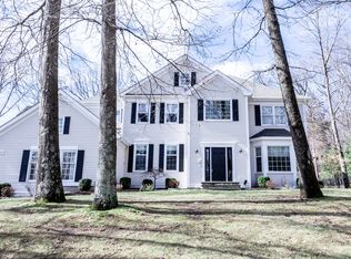 96 Meadow Rd W, Trumbull, CT 06611