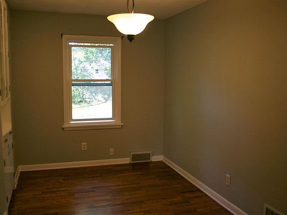 5th image of 37 Miller Ave