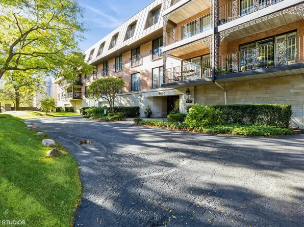 680 Green Bay Rd APT 207, Winnetka, IL 60093